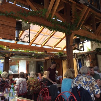 Robins Restaurant - Beautiful patio! - New American Near Me - Cambria, California Robins Restaurant - Beautiful patio! - New American Near Me - Cambria, California