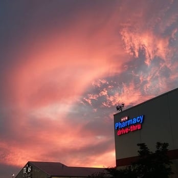HEB Plus - Beautiful sunset at the Leander H.E.B. - Grocery Near Me - Leander, Texas