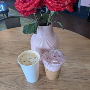 Jasmine Jo - Queen Bee and Rose Cake. - Coffee & Tea Near Me - Tempe, Arizona