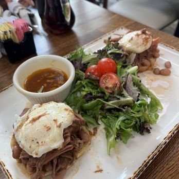 Madres Brunch - Birria Benedict - Breakfast & Brunch Near Me - Whittier, California Madres Brunch - Birria Benedict - Breakfast & Brunch Near Me - Whittier, California
