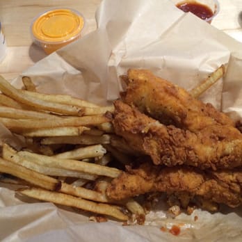 PDQ Chicken - Chicken tenders with fries - Sandwiches Near Me - Miami, Florida PDQ Chicken - Chicken tenders with fries - Sandwiches Near Me - Miami, Florida