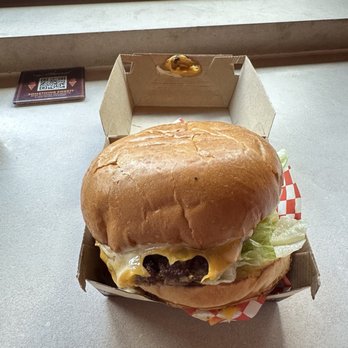 Small Cheval- Fulton Market - Burger - IG @bougiefoodieboi - Burgers Near Me - Chicago, Illinois Small Cheval- Fulton Market - Burger - IG @bougiefoodieboi - Burgers Near Me - Chicago, Illinois