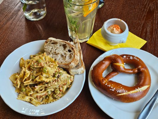 Schloss Freudenberg by null