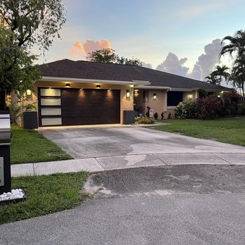 Rey lozano - This is the garage door that Rey painted. - Art Galleries Near Me - Pembroke Pines, Florida Rey lozano - This is the garage door that Rey painted. - Art Galleries Near Me - Pembroke Pines, Florida