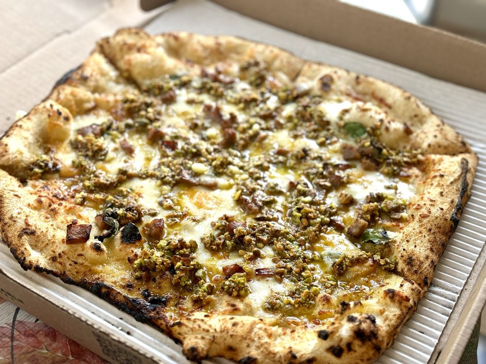 PIZZERIA BELLA VISTA BY SIGNORELLI with 627 real customer photos