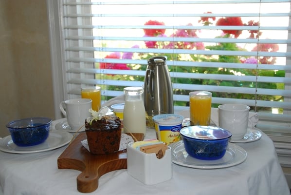 Snug Harbor Inn by null