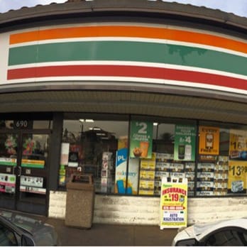 7-Eleven - Front store panorama - Convenience Stores Near Me - Pasadena, California