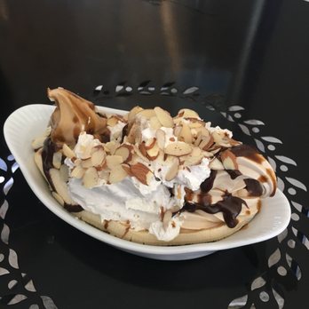 Yoga-urt - Banana split - Ice Cream & Frozen Yogurt Near Me - Glendale, California