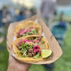 Que Tacos - Dos Tacos and Built to Spill is a good combo