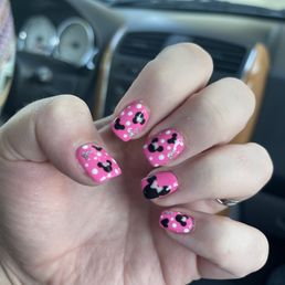 Minnie Mouse Disney inspired nails :)