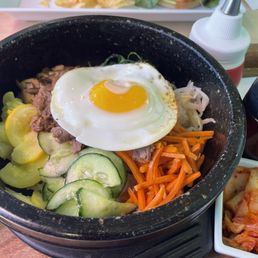 Dolsot bibimbap Dolsot bibimbap