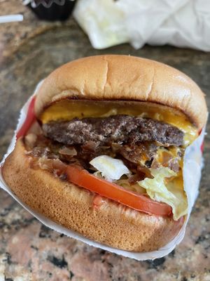 In-N-Out Burger by null