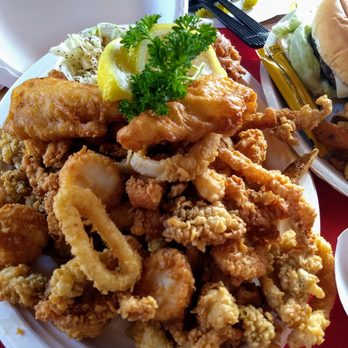 Flo's Clam Shack - 09-03-21 Flo's Fisherman Platter ($32.95) - Seafood Near Me - Middletown, Rhode Island