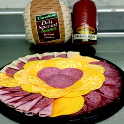 Bowlins Foodland - custom meat trays