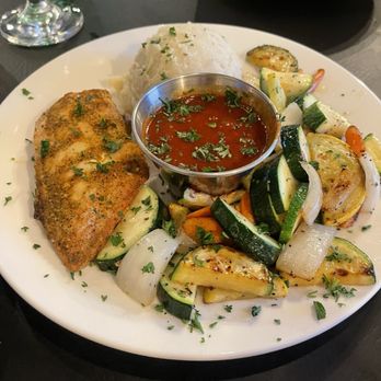 The Farfalle Bistro - Grilled Chicken, steamed vegetables, garlic mashed potatoes and sugo - Italian Near Me - Lee's Summit, Missouri