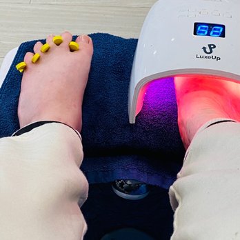 Fashion Nails - Basic Pedicure - Nail Salons Near Me - Clearwater, Florida Fashion Nails - Basic Pedicure - Nail Salons Near Me - Clearwater, Florida