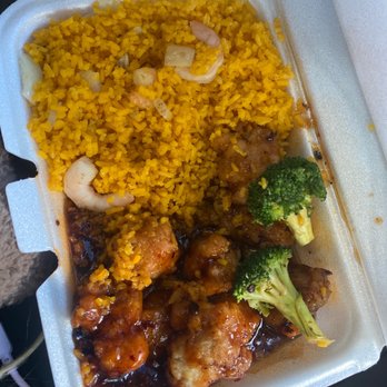 Great Wall Chinese Restaurant - a take out container of food - Chinese Near Me - Clinton, Mississippi Great Wall Chinese Restaurant - a take out container of food - Chinese Near Me - Clinton, Mississippi