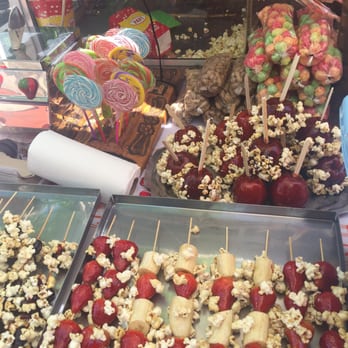 Feria de Mataderos - Fruit covered in pop corn - Festivals Near Me - Buenos Aires, C