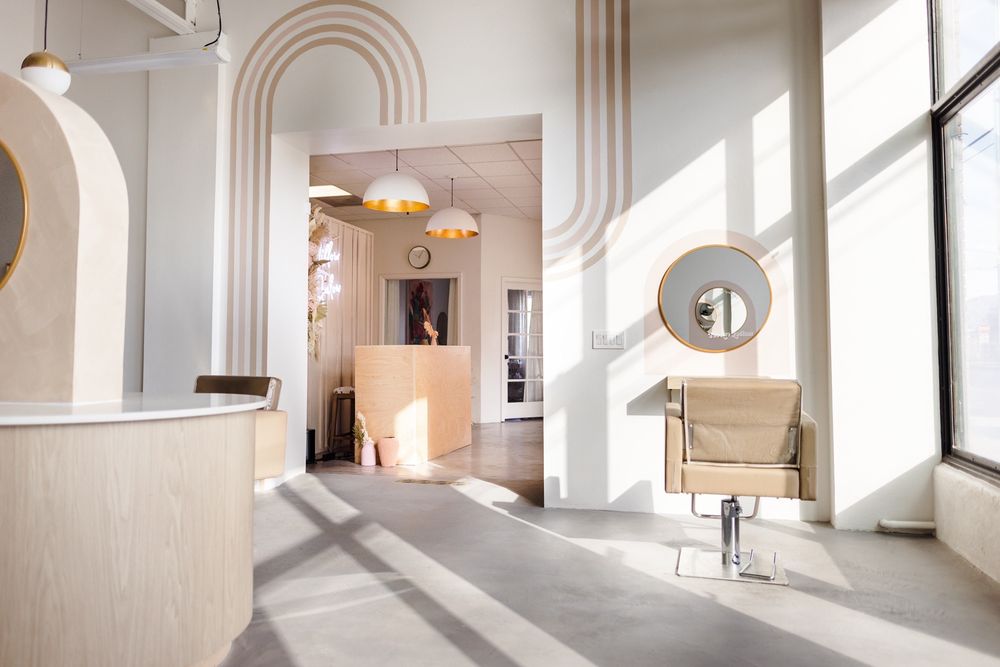 WILLOW SALON Updated October 2024 49 Photos & 25 Reviews 219 N