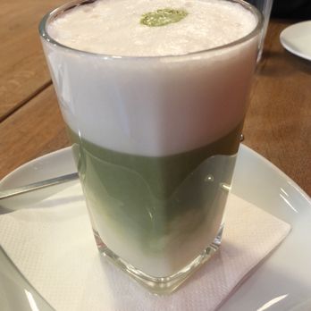 Den Noc - Matcha latte - Bistros Near Me - Prague, Puerto Rico