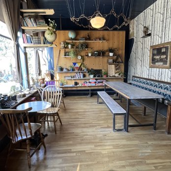 Plume Coffee Bar - Inside - Coffee & Tea Near Me - Silver Plume, Colorado