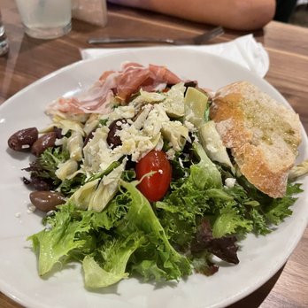 Mercurio’s - Rustic salad - Pizza Near Me - Pittsburgh, Pennsylvania