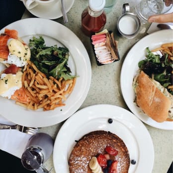 CAFÉ LULUc - French Near Me - Brooklyn, New York