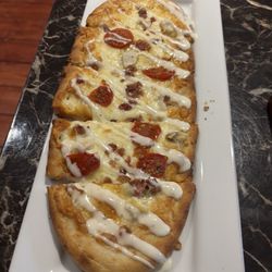 Ziegler Winery - Chicken bacon ranch flatbread