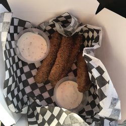 Fried pickles w/ ranch