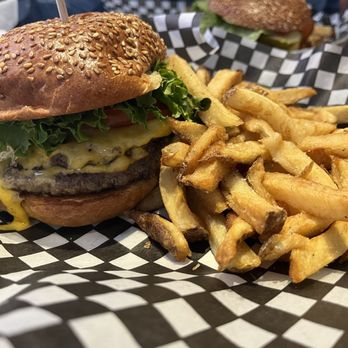 The Loose Moose - Cheeseburger and fries - Sports Bars Near Me - Toronto, Ontario