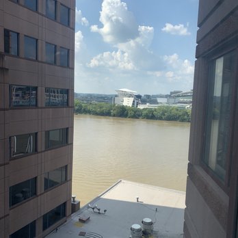 Cincinnati Marriott at RiverCenter - Hotels Near Me - Covington, Kentucky Cincinnati Marriott at RiverCenter - Hotels Near Me - Covington, Kentucky