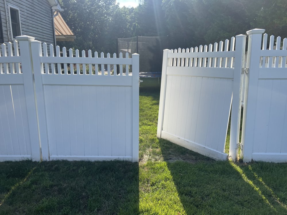 Slide of D & M Home Specialist