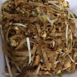 Williams & Williams Thai Carry Out - Chicken pad Thai