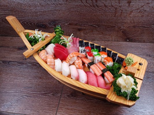 Urban Thai & Sushi by null