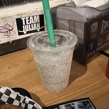 Grinderz - Oreo Shake - Burgers Near Me - Huntington Beach, California Grinderz - Oreo Shake - Burgers Near Me - Huntington Beach, California