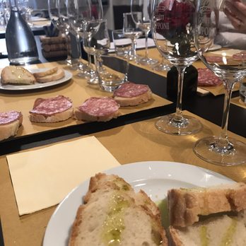 Villa Calcinaia - Wine tasting spread with Vincenzo, an amazing host! - Wineries Near Me - Greve in Chianti, FI