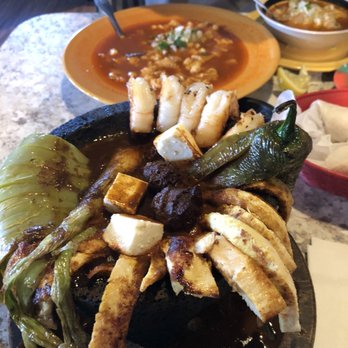 La Cabana Restaurant - Chicken & shrimp molcajete / menudo - Mexican Near Me - Bakersfield, California La Cabana Restaurant - Chicken & shrimp molcajete / menudo - Mexican Near Me - Bakersfield, California