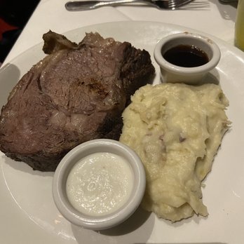 Chart House - Prime rib, med well, mashed potatoes - New American Near Me - San Antonio, Texas