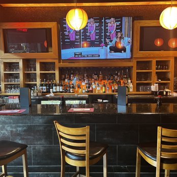 Mr Tea Asian Bistro - Bar area - Asian Fusion Near Me - Asheville, North Carolina