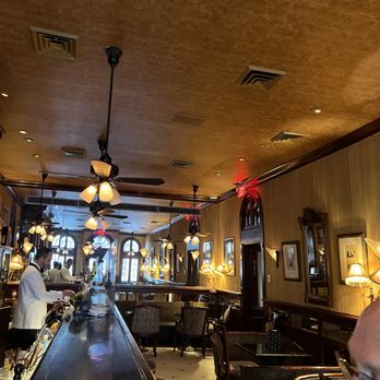 Arnaud's Restaurant - Cajun/Creole Near Me - New Orleans, Louisiana Arnaud's Restaurant - Cajun/Creole Near Me - New Orleans, Louisiana