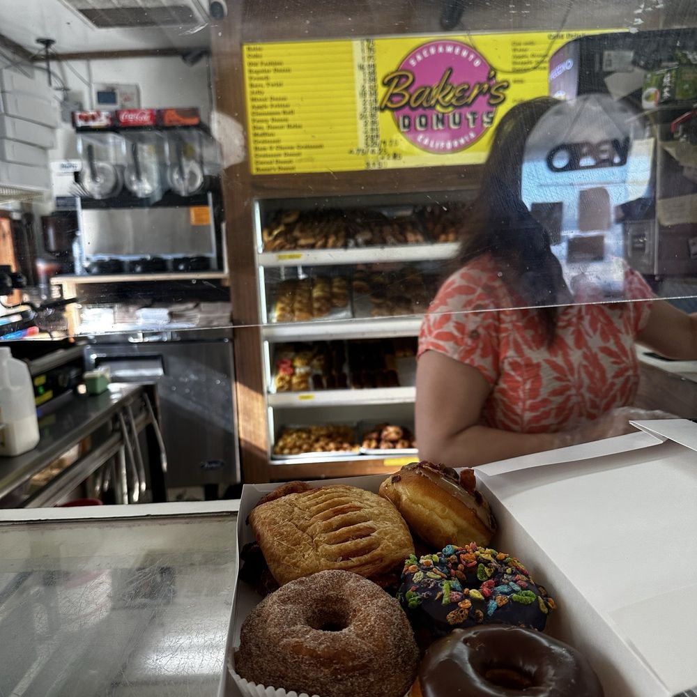 Bakers Donuts - Inside of business - Donuts Near Me - Sacramento, California