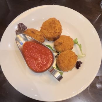Iavarone Italian Kitchen & Pizzeria - Capellini Cakes - Italian Near Me - Plainview, New York Iavarone Italian Kitchen & Pizzeria - Capellini Cakes - Italian Near Me - Plainview, New York