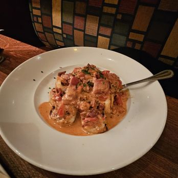 Seasons 52 - Wood-grilled shrimp and grits - New American Near Me - Schaumburg, Illinois