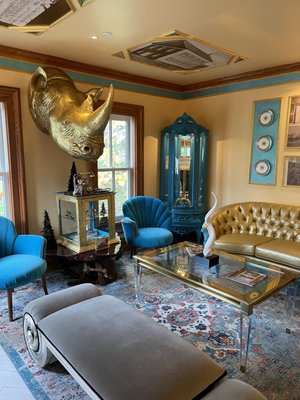 The Roxbury Hotel by null