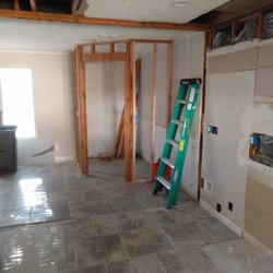 Leonard and Son - Our kitchen when the job was abandoned.