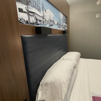 Aloft by Marriott Raleigh - Hotels Near Me - Raleigh, North Carolina Aloft by Marriott Raleigh - Hotels Near Me - Raleigh, North Carolina