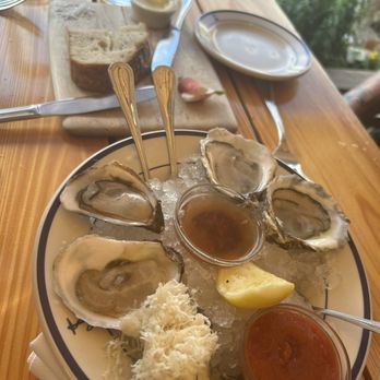 Clark's Oyster Bar–Houston - Raw oysters - Seafood Near Me - Houston, Texas Clark's Oyster Bar–Houston - Raw oysters - Seafood Near Me - Houston, Texas