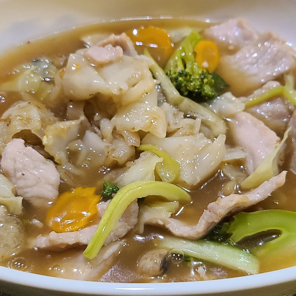 Celadon Thai Restaurant - Lahd Nah w/ pork. Delicious! - Thai Near Me - Clifton Park, New York
