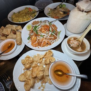 The Lakes Cafe - Thai Near Me - Las Vegas, Nevada The Lakes Cafe - Thai Near Me - Las Vegas, Nevada