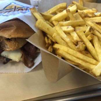 The Original Tops - BBQ bacon burger & fries - Burgers Near Me - Pasadena, California The Original Tops - BBQ bacon burger & fries - Burgers Near Me - Pasadena, California